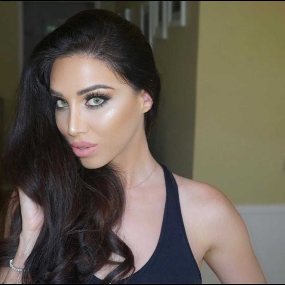 Meet your Posher, Sona